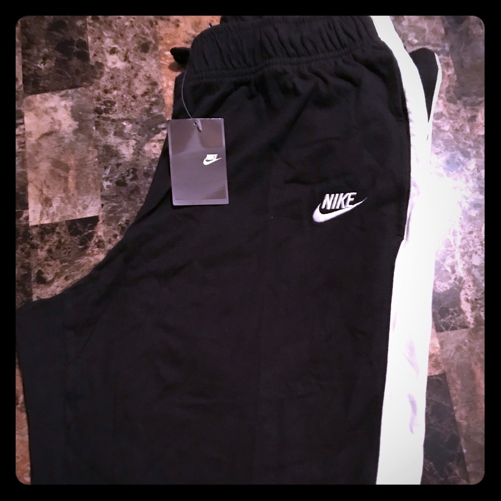 Nike man active  bottoms NWT